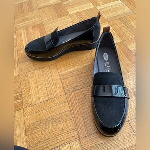 NWOT Dr. Scholls Synthetic Black Patent Leather/Suede Loafers